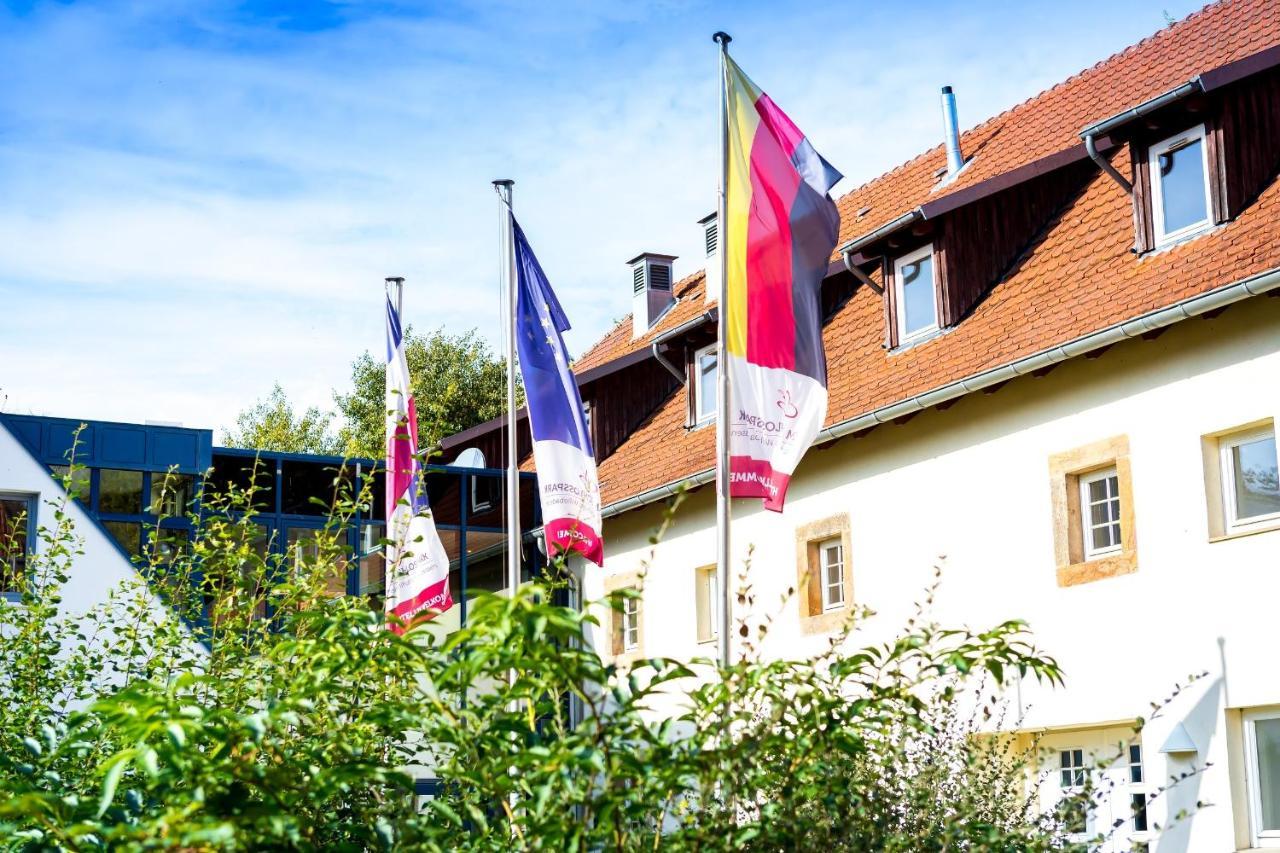 Wohlfuehlhotel Im Schlosspark - Self Checkin Willebadessen Ngoại thất bức ảnh