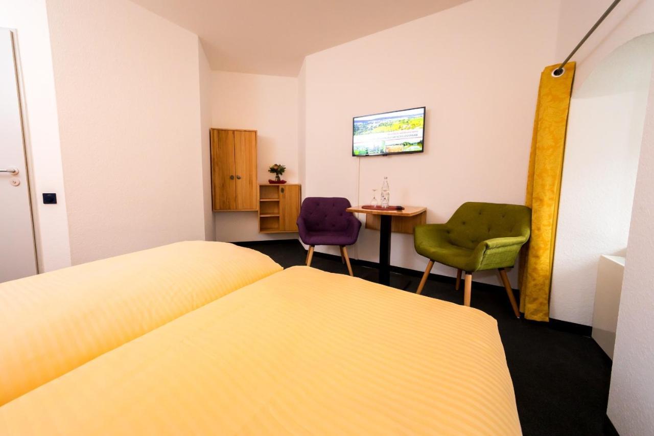 Wohlfuehlhotel Im Schlosspark - Self Checkin Willebadessen Ngoại thất bức ảnh