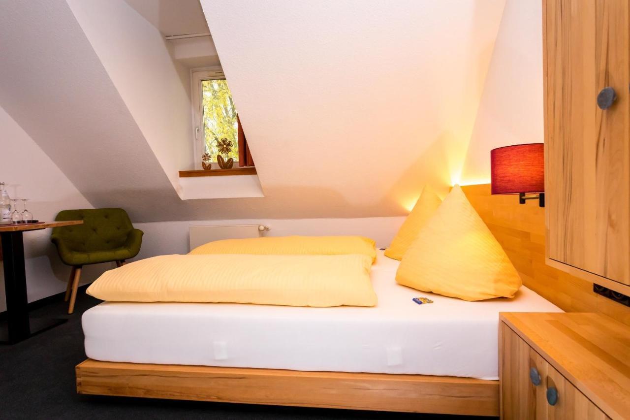 Wohlfuehlhotel Im Schlosspark - Self Checkin Willebadessen Ngoại thất bức ảnh