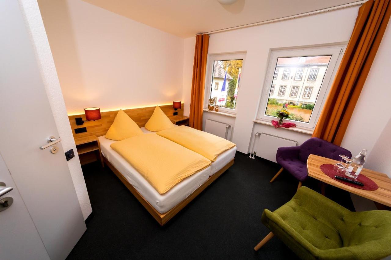 Wohlfuehlhotel Im Schlosspark - Self Checkin Willebadessen Ngoại thất bức ảnh